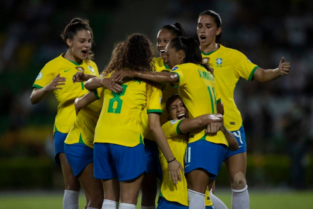 O brasil vence a Argentina na Copa América de futebol feminino