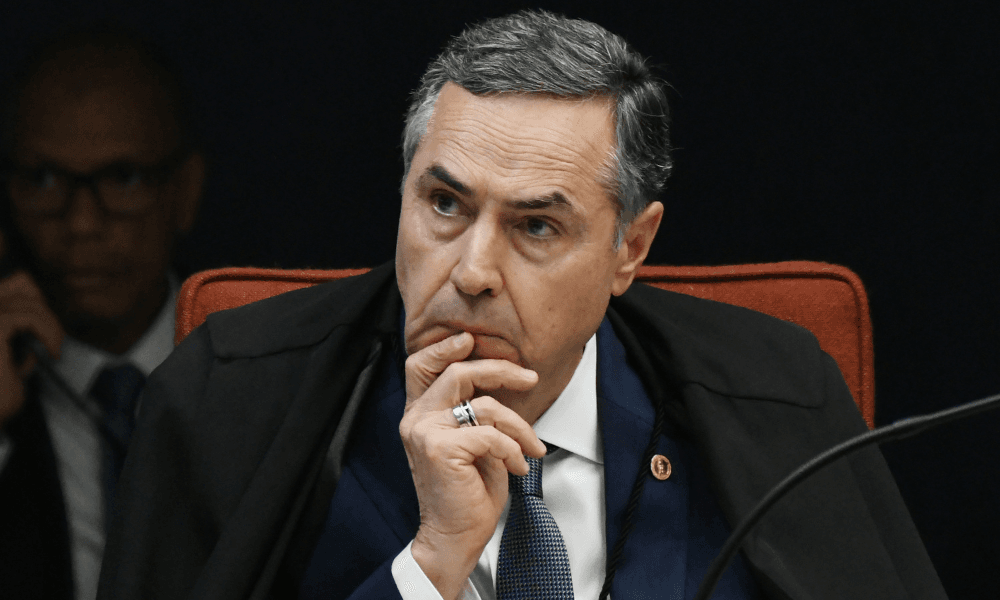 Ministro Barroso durante uma sessão