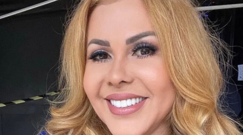 Joelma sai do hospital