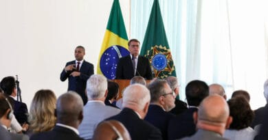 oposição homologaram no STF um pedido para que o presidente Jair Bolsonaro seja investigado,