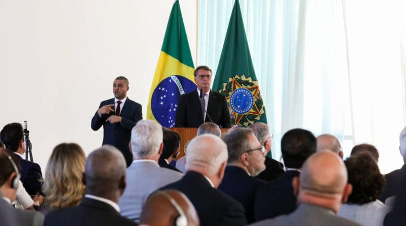 oposição homologaram no STF um pedido para que o presidente Jair Bolsonaro seja investigado,