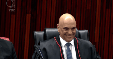Moraes em cerimonia de posse de presidente do TSE