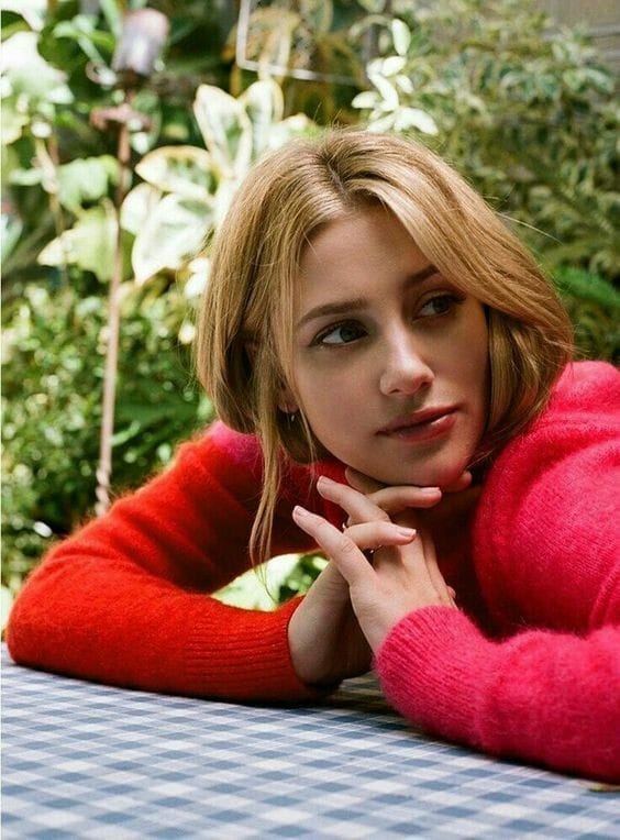 Lili Reinhart