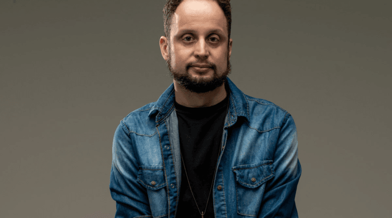 O cantor gospel Edu Lucassi. Foto: Divulgação.