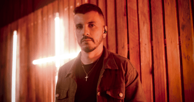 O cantor gospel Stéffano Dias. Foto: Divulgação.