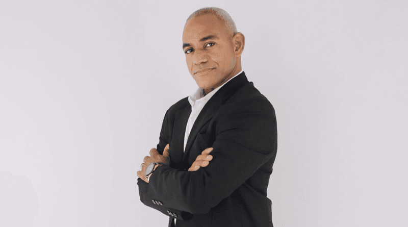 O cantor gospel Francis Santos. Foto: Divulgação.