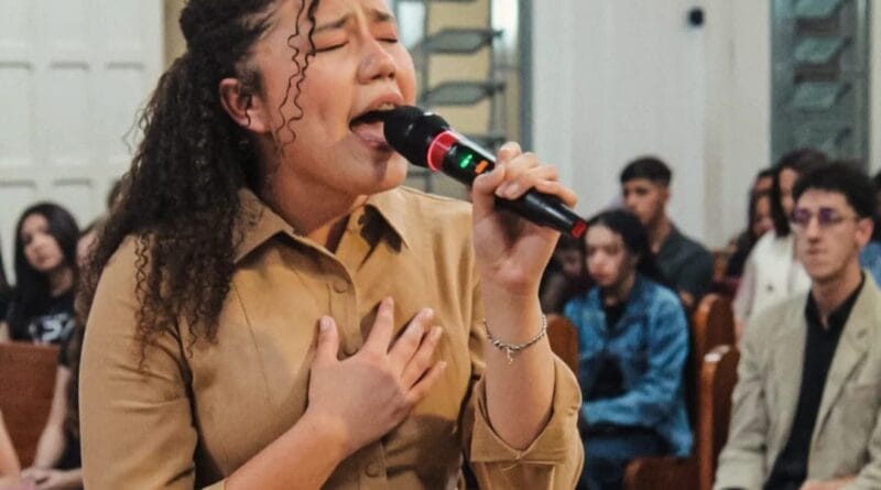 A cantora gospel Alana Araújo. Foto: Alysson Macedo Da Cunha.