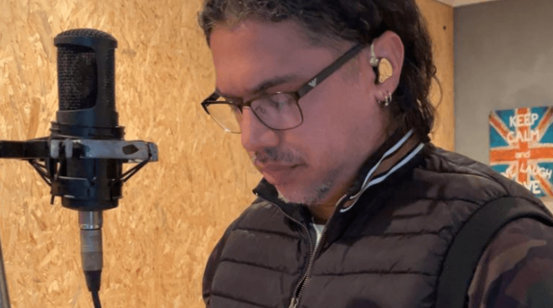 O cantor gospel Francis Santos. Foto: Divulgação.