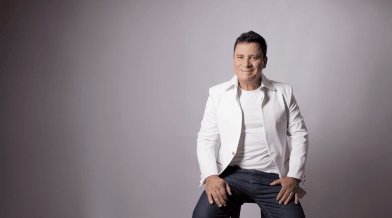 O cantor gospel Neir Menezes. Foto: Divulgação.