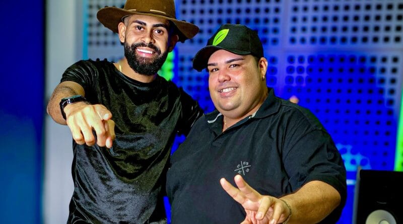 Os cantores Tarcisio Doce Sedução e Rafinha o Bom de Verdade. Foto: Daniel Messias.