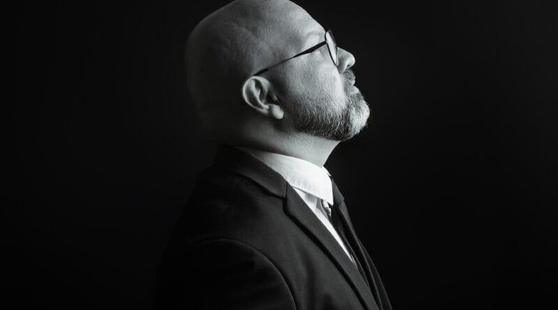 O cantor e pastor Jônatas Ambrozio. Foto: Divulgação.