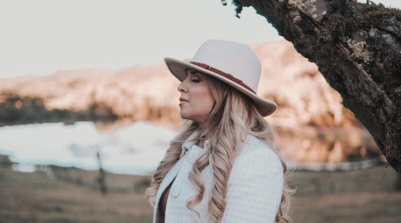 A cantora e compositora Fernanda Martell. Foto: Bruna Maximiliano.