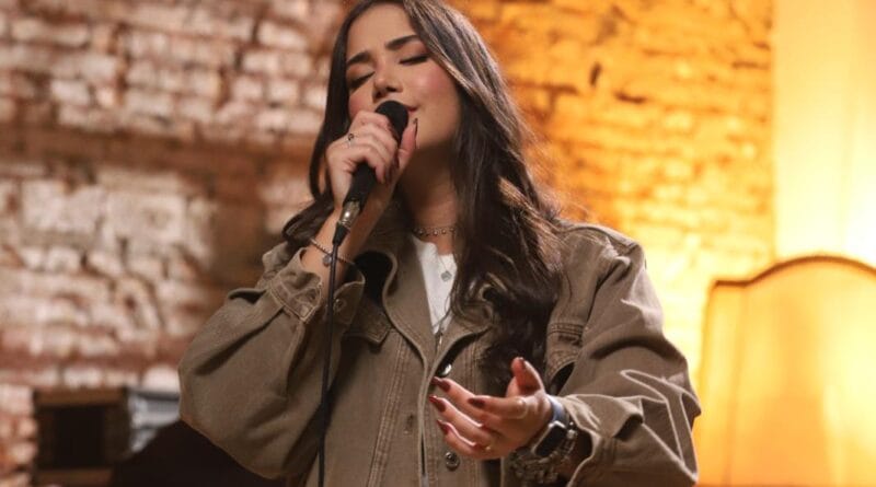 A cantora Brenda Danese. Foto: Divulgação.