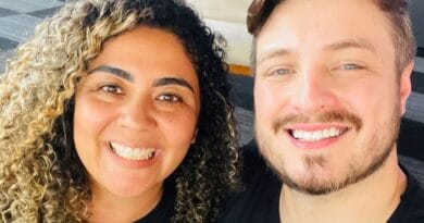 A cantora Núbia Alencar e o produtor Rafael Mozzato. Foto: Divulgação.