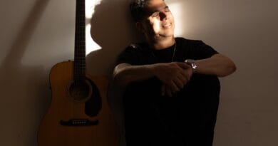 O cantor Francis Santos. Foto: Ghard Ribeiro.