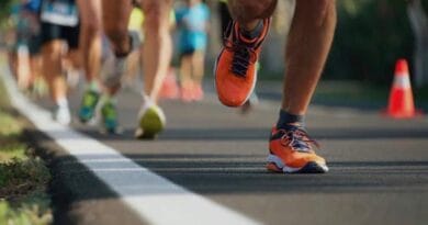 Corrida em alta exige atenção aos joelhos: quando procurar um especialista Corrida em alta exige atenção aos joelhos: quando procurar um especialista