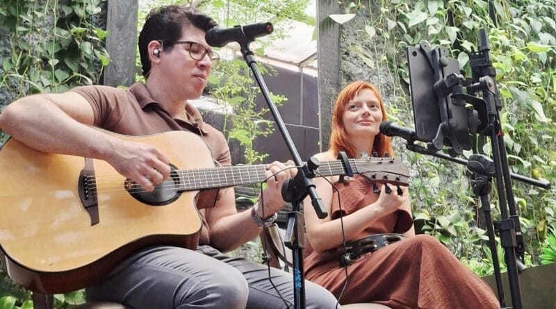 Banda Outrora no Asttore Forneria. Foto: Karlos Aires.