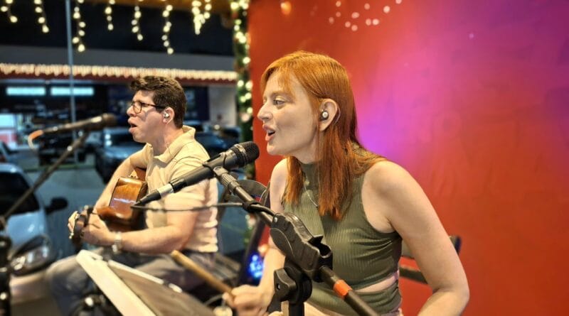 Banda Outrora no Red Mall. Foto: Karlos Aires.