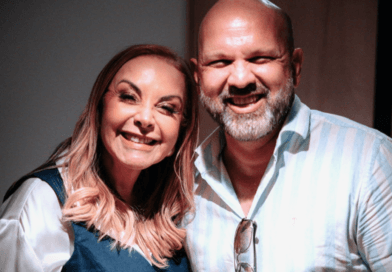 Os cantores Cristina Mel e Jônatas Ambrozio. Foto: Guilherme Santos.