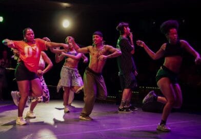 Cidade Tiradentes recebe artista com trajetória em projetos de Rihanna no encerramento do 220 Dance
