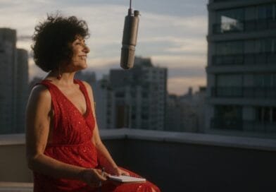 Rosana Puccia lança dois singles que antecipam o álbum “Esse Caso Não Tem Fim”