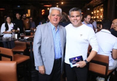 Tales de Sá protagoniza Almoço de Negócios da ADVB Ceará em encontro que reuniu lideranças no Pub 5 Elementos