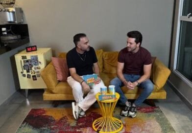 Cantor sertanejo Evandro Jr. leva música, carisma e novidades ao programa Nossa Prosa