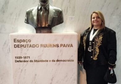 A trajetória de uma mulher da Baixada que transformou estudo em construção de poder feminino