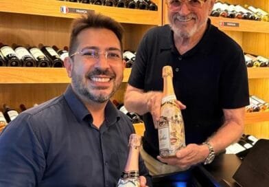 Do rótulo às telas, artistas cearenses Vando Figueiredo e Djalma Brochado conferem personalidade no Art Vino & Cucina