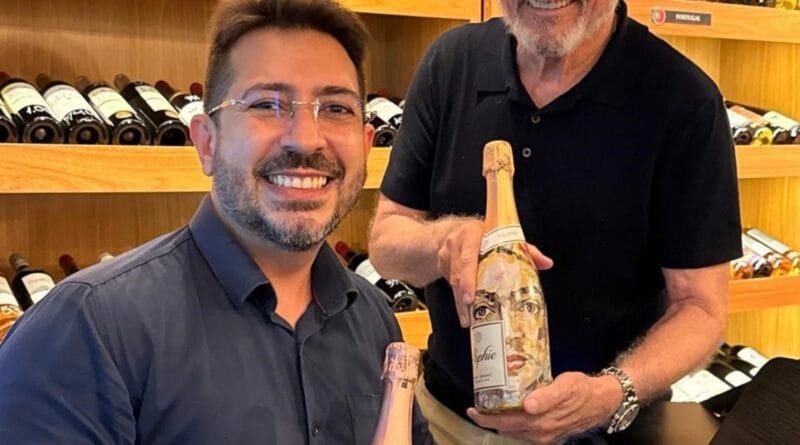 Do rótulo às telas, artistas cearenses Vando Figueiredo e Djalma Brochado conferem personalidade no Art Vino & Cucina