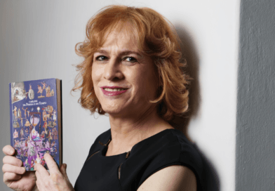 Carline lança o livro “Da Poesia e Do Tempo”