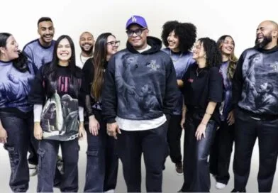 O grupo One Service lança o single e clipe de “O Galo Cantou”, que trazem a participação do cantor Guilherme Andrade