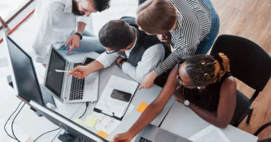 Sucessão em empresas familiares mineiras: planejamento começa antes da aposentadoria