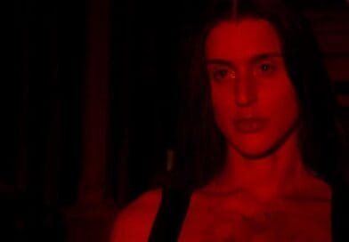 Arca lança seu novo álbum ‘XXXXX’
