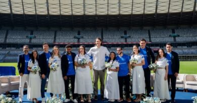 Betnacional e Cruzeiro se unem para celebrar casamento e renovação de votos de casais no gramado do Mineirão