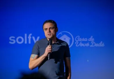 Jovens da Barra do Ceará criam sites com IA e disputam desafio inspirado no Shark Tank