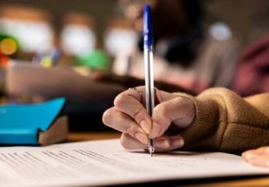 Enamed: reta final terá revisão gratuita, lives e IA para conferir resultados