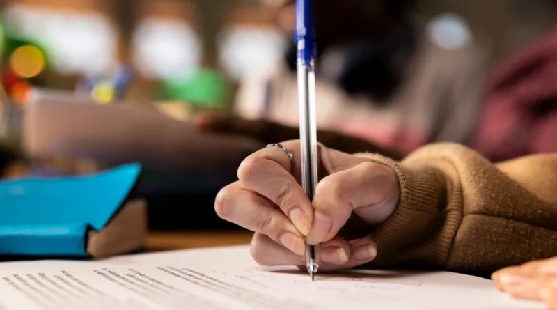 Enamed: reta final terá revisão gratuita, lives e IA para conferir resultados