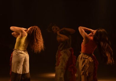 24/10 – Espetáculo “Isso é um poema que transborda” propõe dança para não ser vista