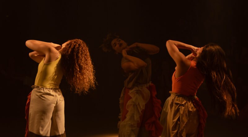 24/10 – Espetáculo “Isso é um poema que transborda” propõe dança para não ser vista