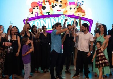 Caninópolis supera 1,5 bilhão de visualizações e recebe discos de Ouro e Platina