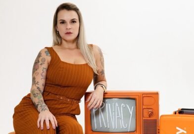 Marcela Loah celebra sucesso de vendas no Privacy