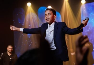 Davi Francisco transforma sonho de infância em lançamento pela Todah Experience