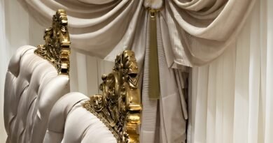 Rejane Pauletti destaca o impacto das cortinas sob medida na sofisticação e funcionalidade de ambientes luxuosos