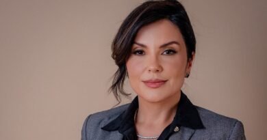 Queila Fonini, da Aviah, venceu a categoria Marketing de Impacto com Baixo Orçamento do 51º Prêmio Marketing Contemporâneo da ABMN