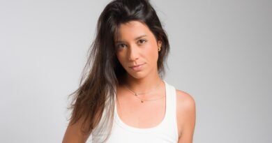 Dindinha chega à web para mudar o jeito como as mulheres aprendem sobre dinheiro Dindinha chega à web para mudar o jeito como as mulheres aprendem sobre dinheiro