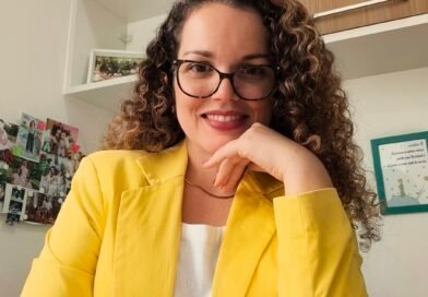 Hannah Graça une Psicologia e Musicoterapia em trabalho voltado a crianças, jovens e famílias