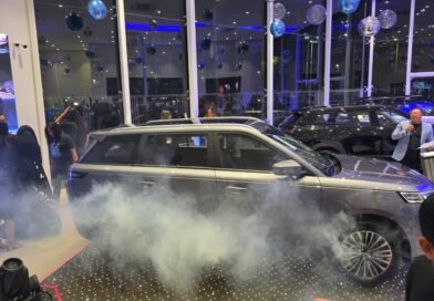 Com preço especial de R$ 159.990, Jaecoo 5 supera meta com mais de 10 unidades vendidas na estreia da Kazza Motors, em Salvador